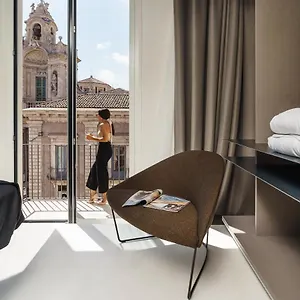 Meo Design & Pensión Catania